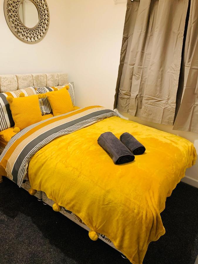 Apartment Blessed Aptm 3 With Free Parking *